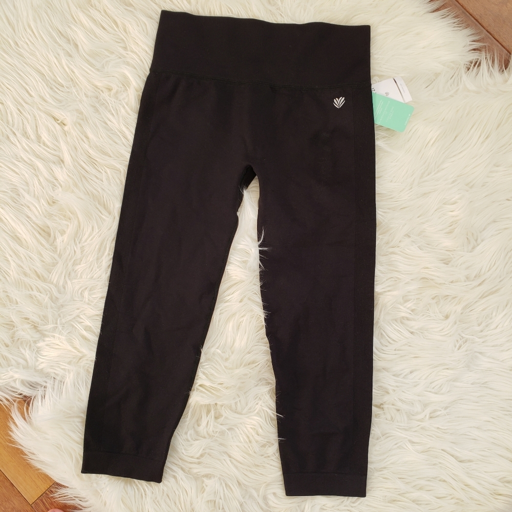 💥‼NWT Forever 21 Capri Leggings - Picture 1 of 6